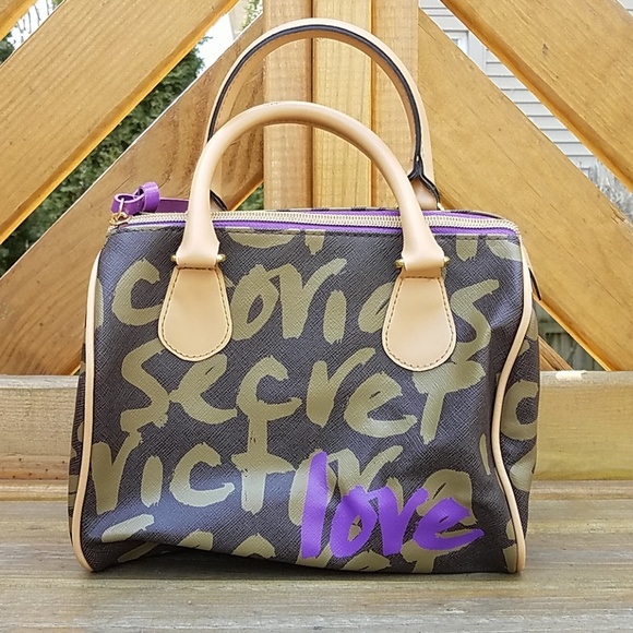 Victoria's Secret Handbags - Victoria's Secret Cosmetic/Toiletries Bag